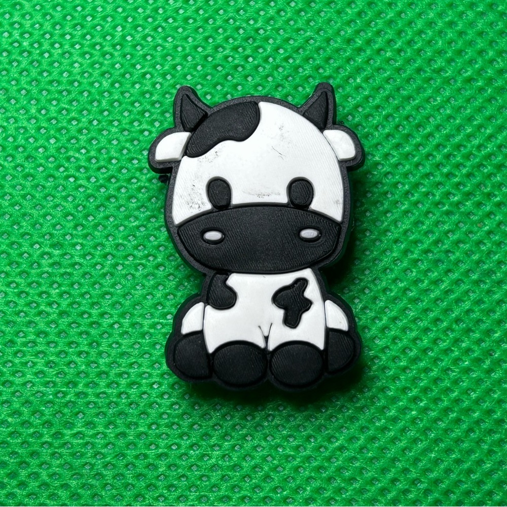 🌼 (5/$10 or 10/$15) NEW “Cows” 🎀 Croc Charm Collection Black/White Cow